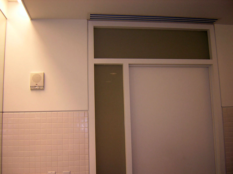 Weill Hall, Richard Meier, reveals in bathroom