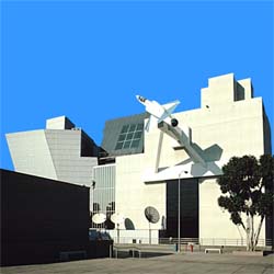 Gehry: California Aerospace Museum